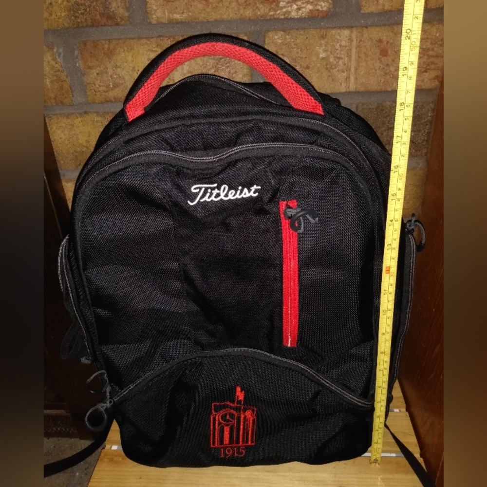 Titleist Players Black Essentials Backpack Laptop Commuter Bag Travel Golf Bag.